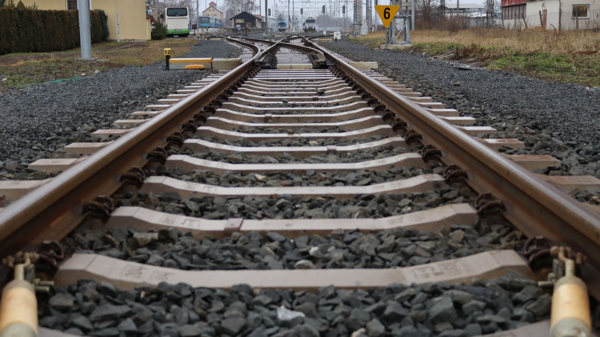 Zaměstnance drah obvinila policie kvůli incidentu na trati na Moldavu